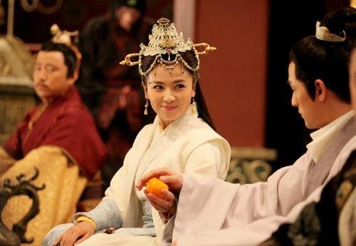 季绯霍衔的小说娱乐圈团宠吃瓜,吃瓜群众眼中的甜蜜风暴 第2张 季绯霍衔的小说娱乐圈团宠吃瓜,吃瓜群众眼中的甜蜜风暴 第2张